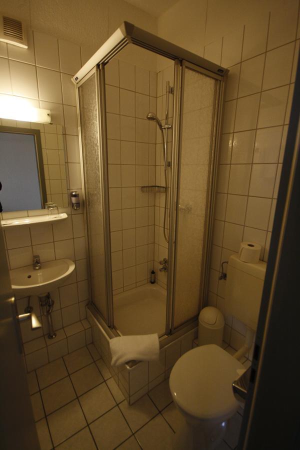 Hotel-Gaststaette Mutter Buermann Хемминген Экстерьер фото