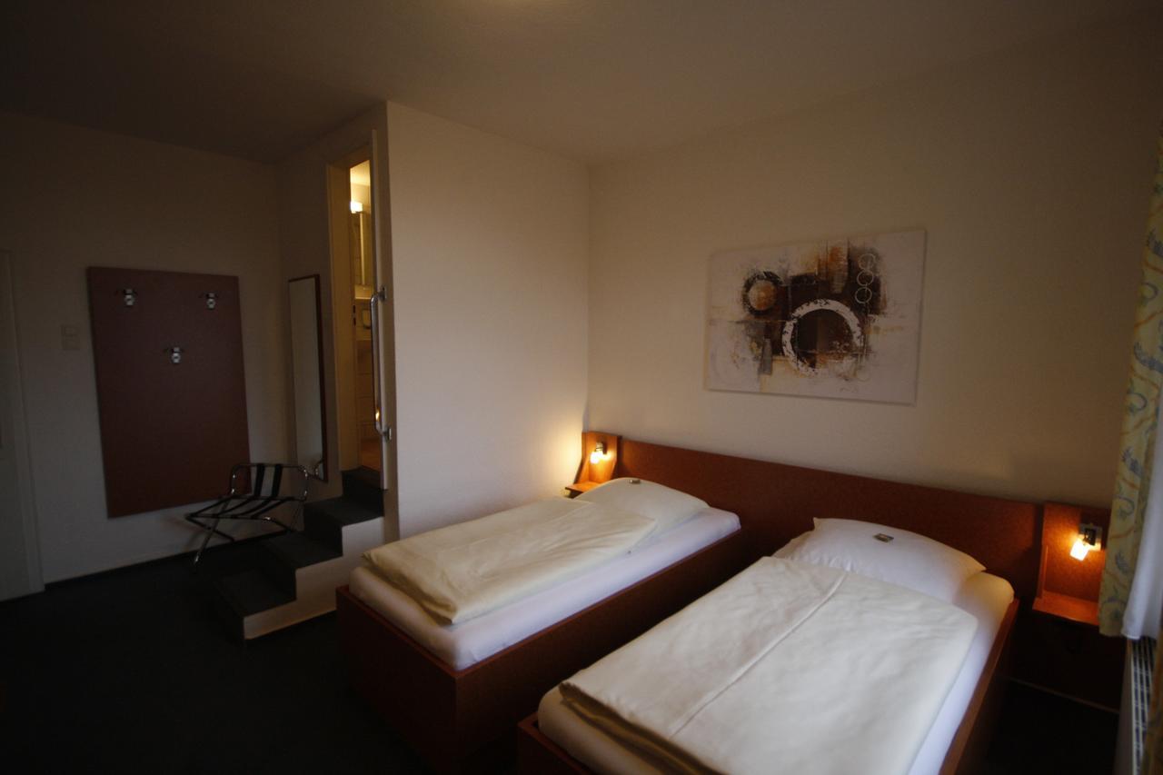 Hotel-Gaststaette Mutter Buermann Хемминген Экстерьер фото